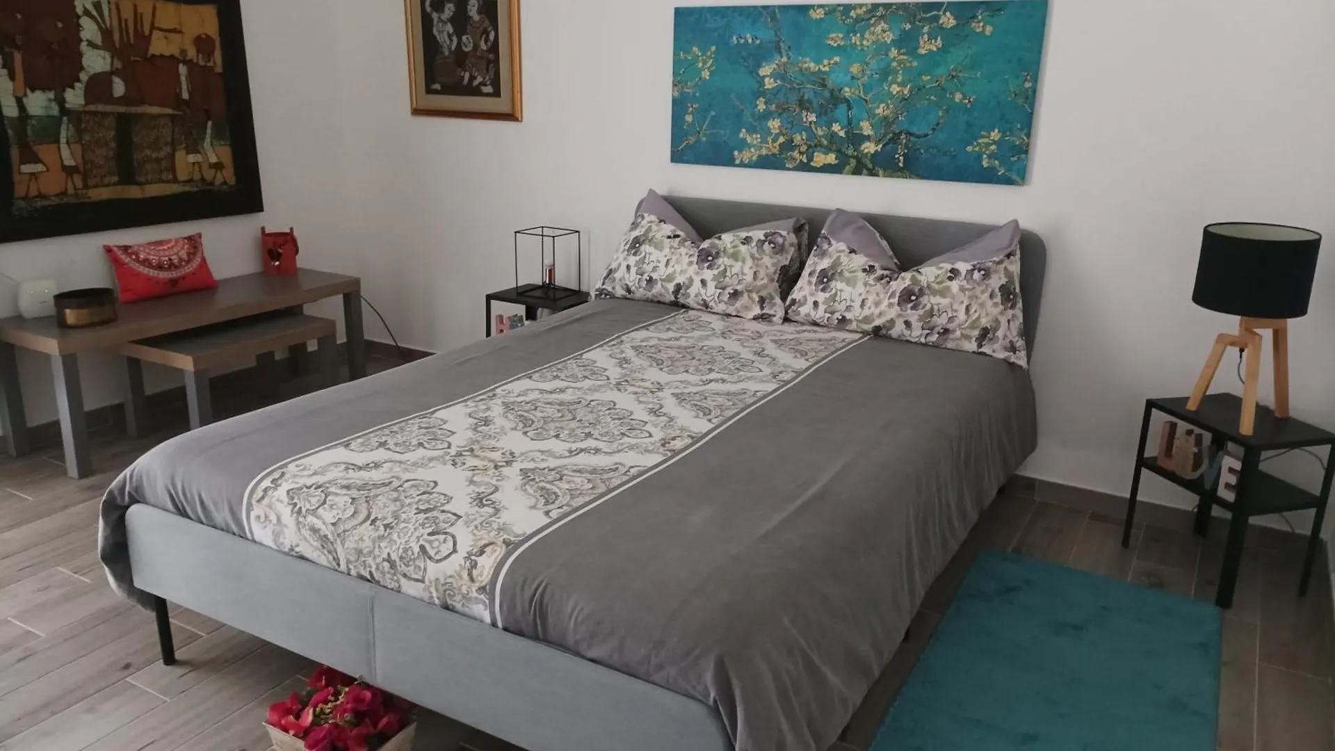 Sguardo Sul Duomo Apartment Naples Italy